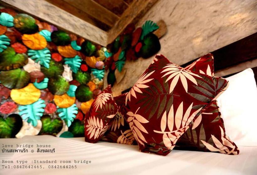 חדר סטנדרט נוף לנהר, Love Bridge House บ้านสะพานรัก