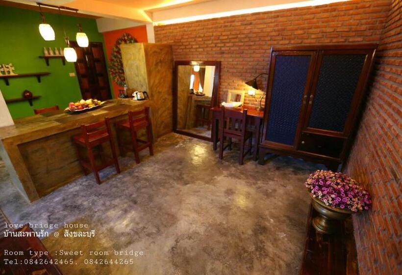 סוויטה, Love Bridge House บ้านสะพานรัก