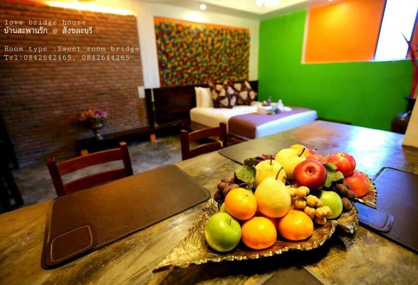 סוויטה, Love Bridge House บ้านสะพานรัก
