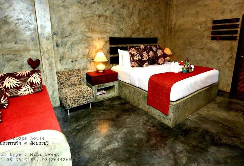 סוויטת ג'וניור םע נוף, Love Bridge House บ้านสะพานรัก