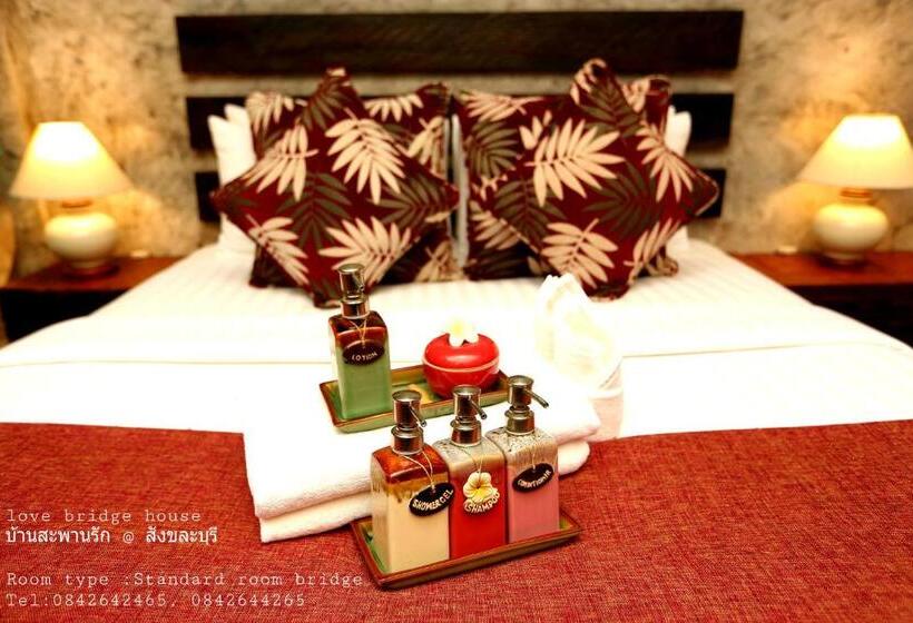 חדר סטנדרט נוף לנהר, Love Bridge House บ้านสะพานรัก