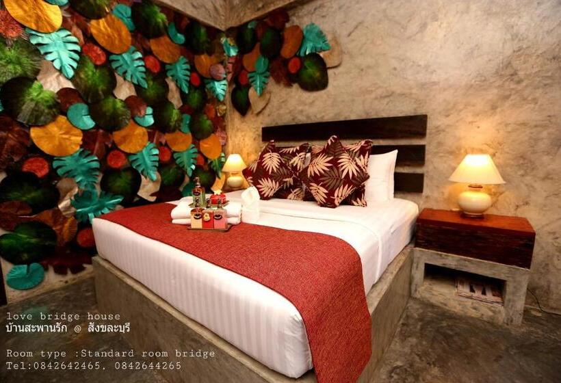 חדר סטנדרט נוף לנהר, Love Bridge House บ้านสะพานรัก