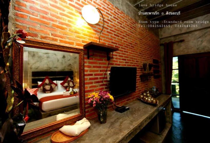 Номер Стандарт Вид на Реку, Love Bridge House บ้านสะพานรัก