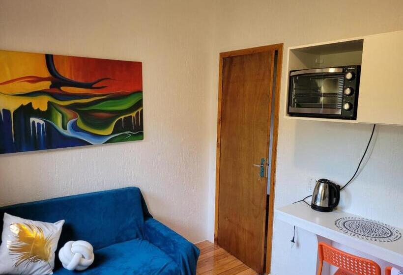 Apartamento 1 Quarto Rés-do-chão, Pousada Astral