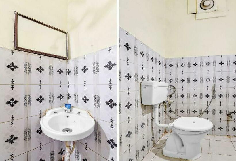 غرفة كلاسيكية ثلاثية, Capital O Honey