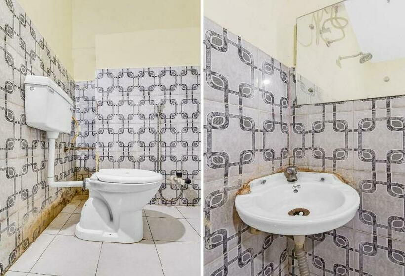 غرفة كلاسيكية ثلاثية, Capital O Honey