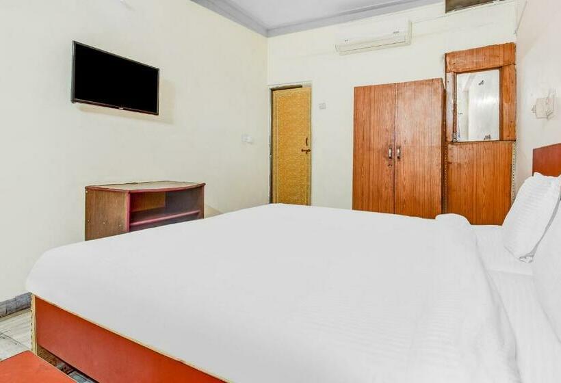 غرفة كلاسيكية ثلاثية, Capital O Honey