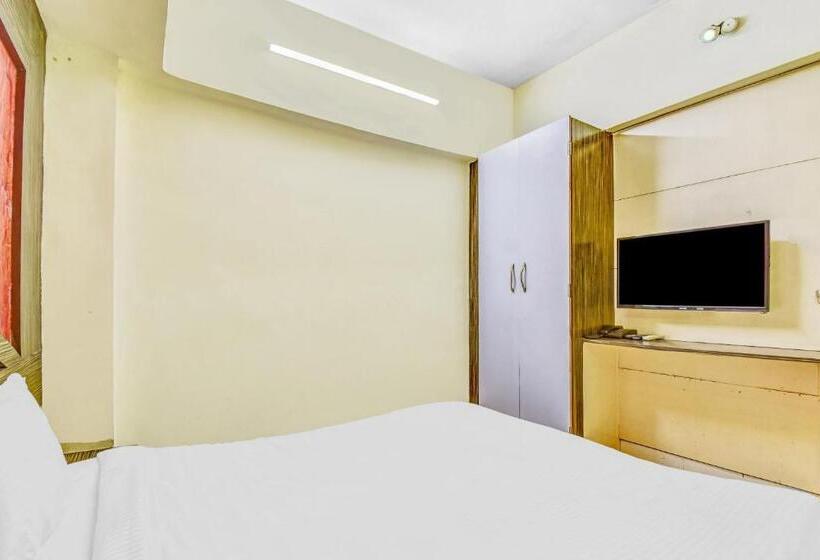 غرفة كلاسيكية ثلاثية, Capital O Honey