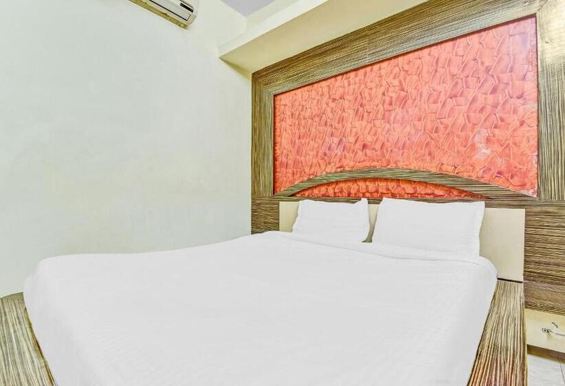 غرفة كلاسيكية ثلاثية, Capital O Honey