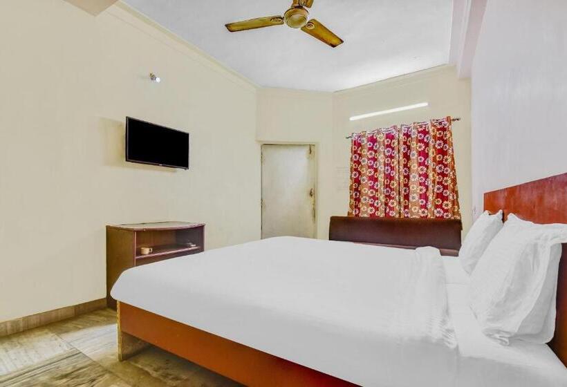 غرفة كلاسيكية ثلاثية, Capital O Honey