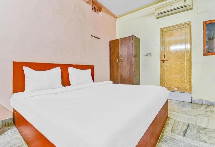 غرفة كلاسيكية ثلاثية, Capital O Honey