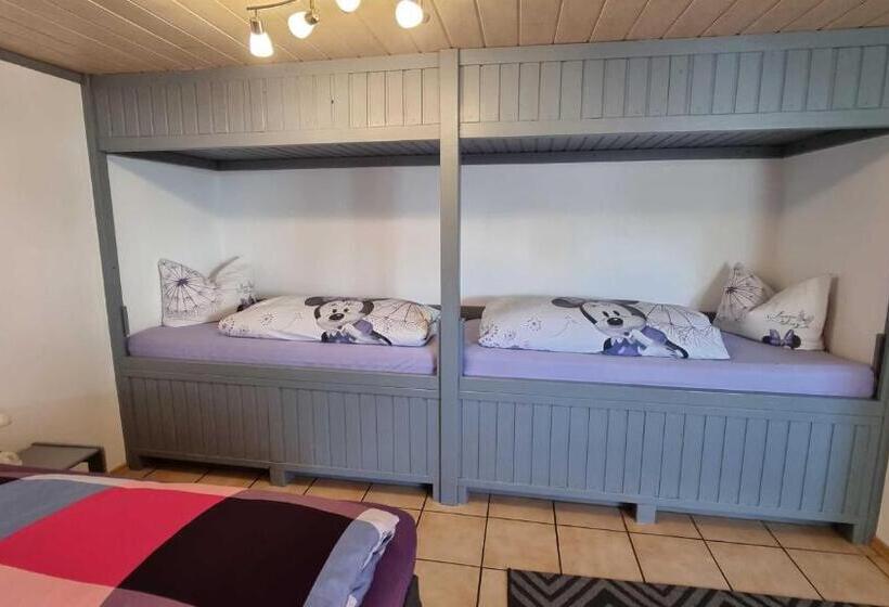 四人标准间, Gaestehaus Gravell