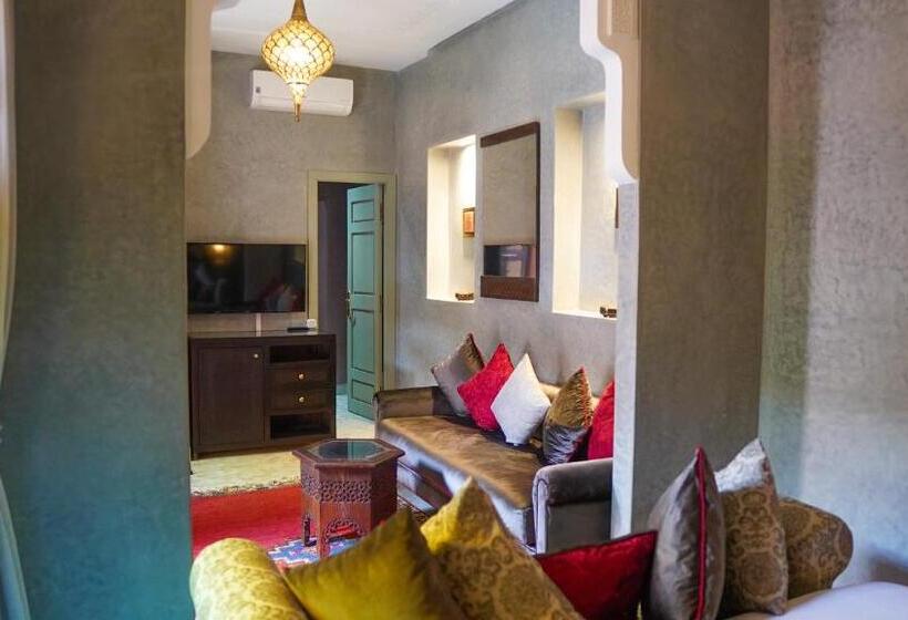 سوییت اجرایی, Riad Sultan Suleiman