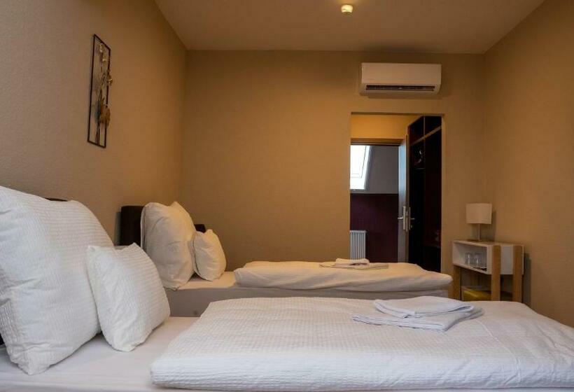 デラックスルーム, Eprespark Panzió