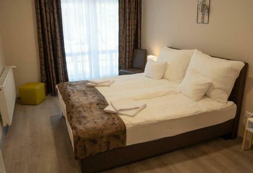 ガーデンビューデラックスルーム, Eprespark Panzió