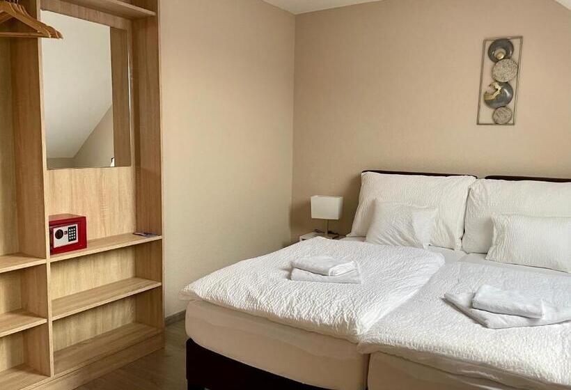 スタンダードルーム, Eprespark Panzió