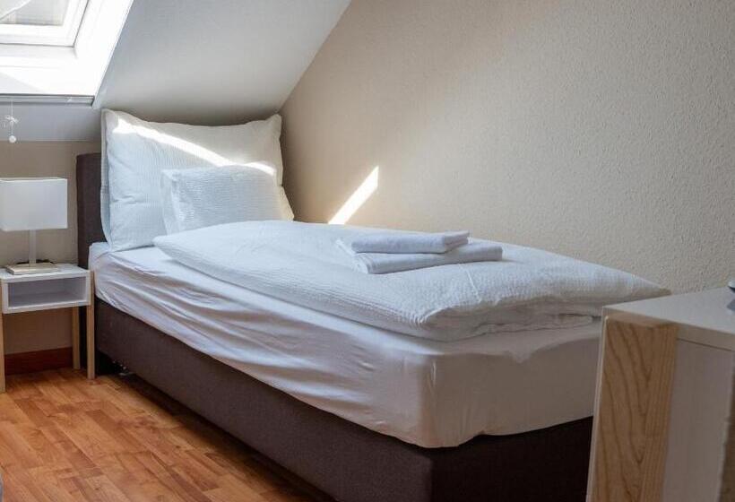 スタンダードシングルルーム, Eprespark Panzió