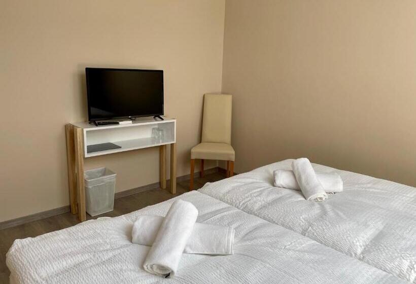 デラックスルーム, Eprespark Panzió