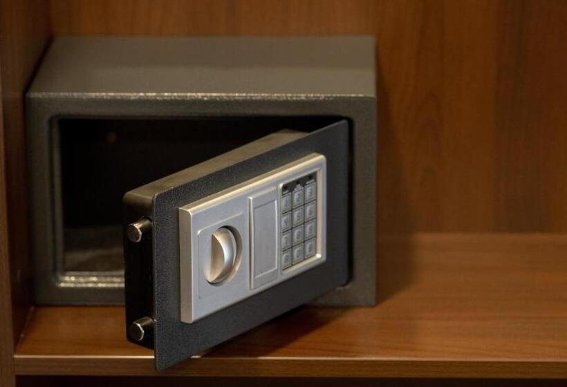 デラックスファミリールーム, Eprespark Panzió