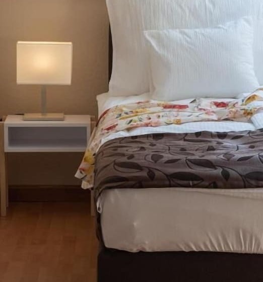 スタンダードシングルルーム, Eprespark Panzió