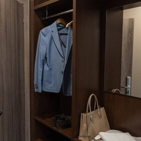 スタンダードシングルルーム, Eprespark Panzió