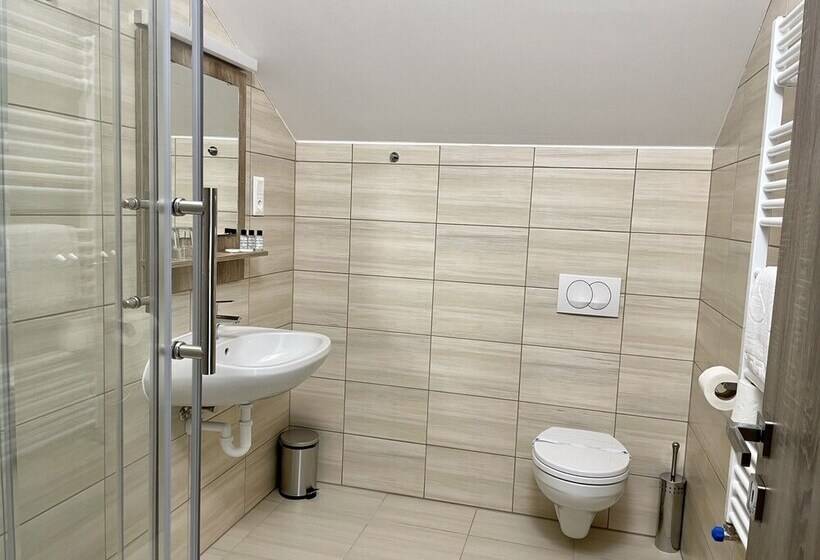 デラックスルーム, Eprespark Panzió