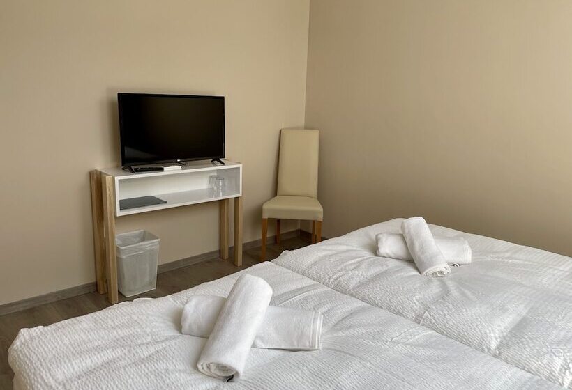 デラックスルーム, Eprespark Panzió