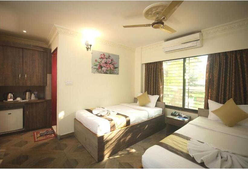 Номер Deluxe, Apples Balaji Inn