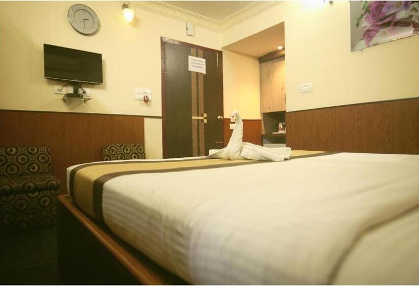 Номер Deluxe, Apples Balaji Inn