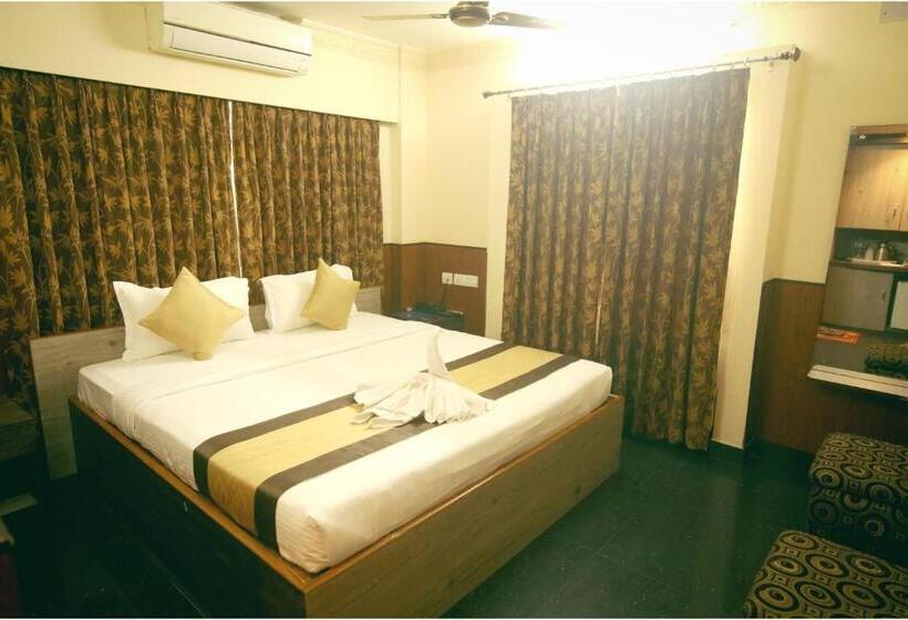 Номер Deluxe, Apples Balaji Inn