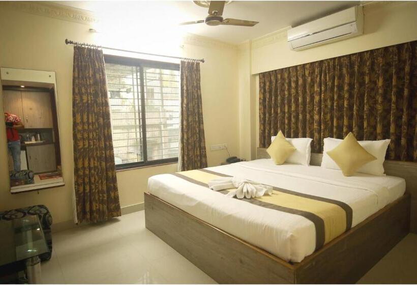 Номер Deluxe, Apples Balaji Inn