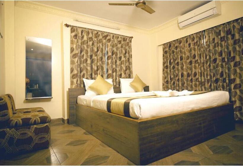 Номер Deluxe, Apples Balaji Inn