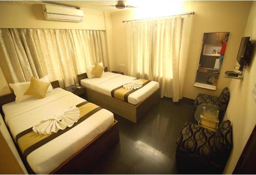 Номер Deluxe, Apples Balaji Inn