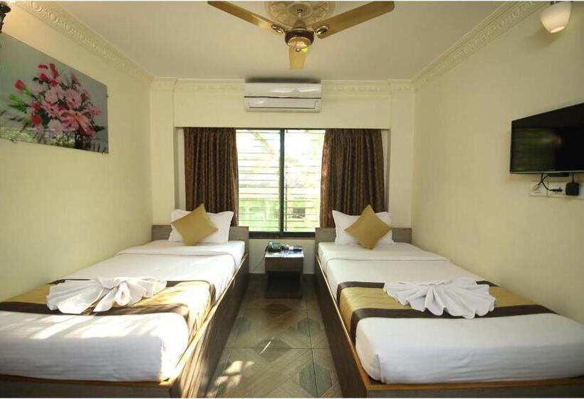 Номер Deluxe, Apples Balaji Inn