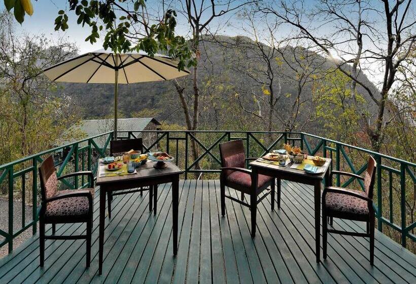 اتاق استاندارد با چشم‌انداز رودخانه, Neemrana S Glasshouse On The Ganges