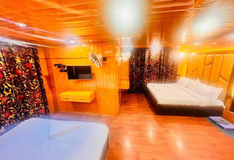 غرفة عائلية, Pine View