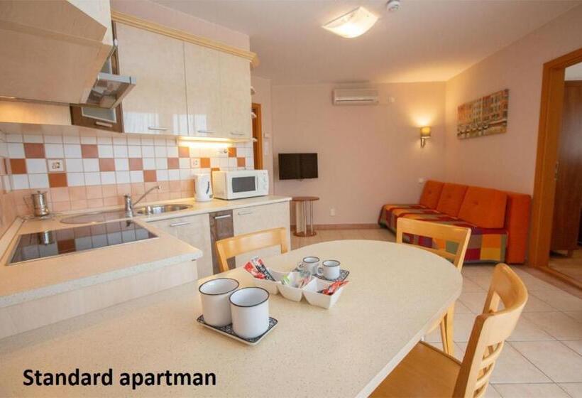 Huoneisto 1 Makuuhuone, Liza Apartmanok