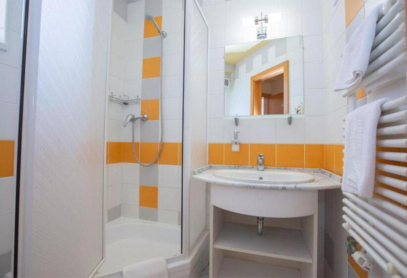 Huoneisto 2 Makuuhuonetta, Liza Apartmanok