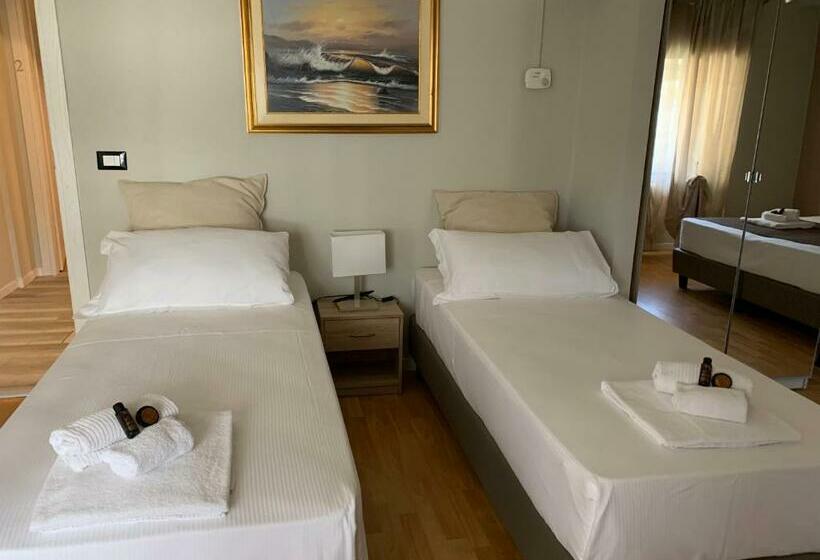 اتاق استاندارد چهار تخته, Domus Fieschi Rooms