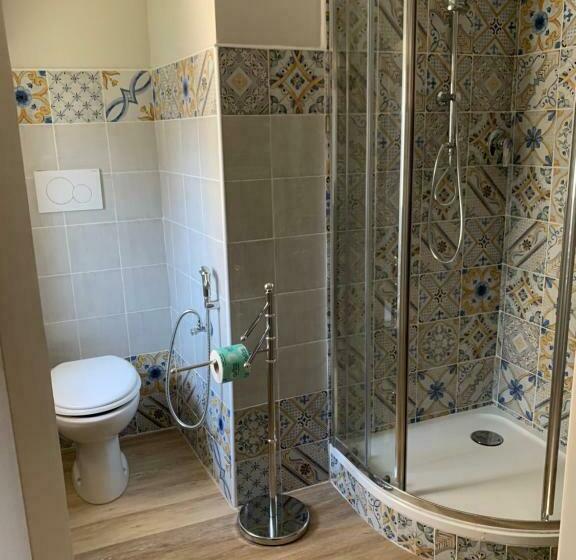 Standard Neljän Hengen Huone, Domus Fieschi Rooms