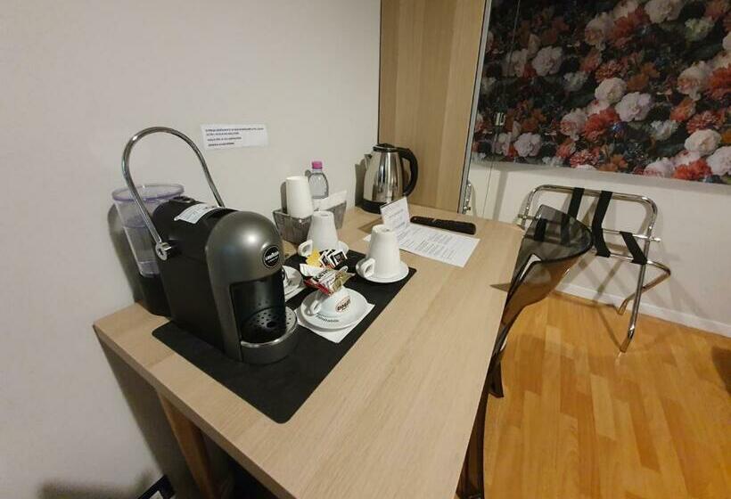 اتاق اکونومی, Domus Fieschi Rooms