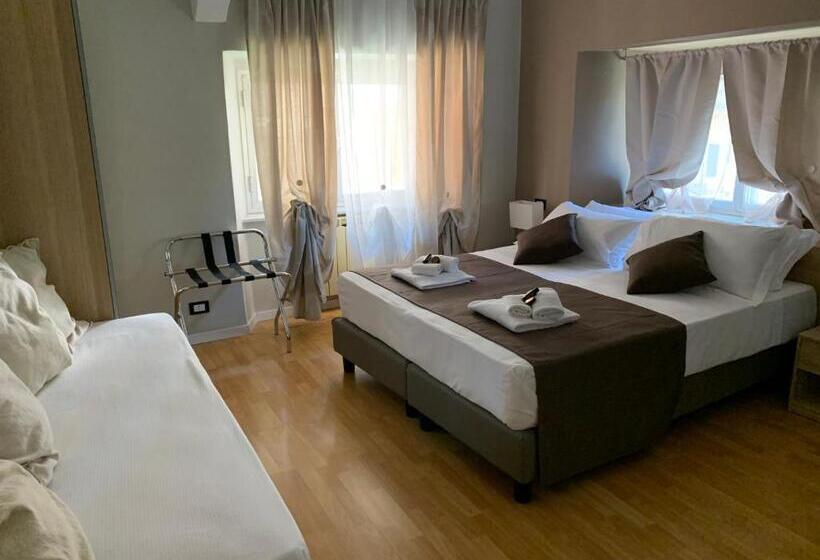 Standard Kolmen Hengen Huone, Domus Fieschi Rooms