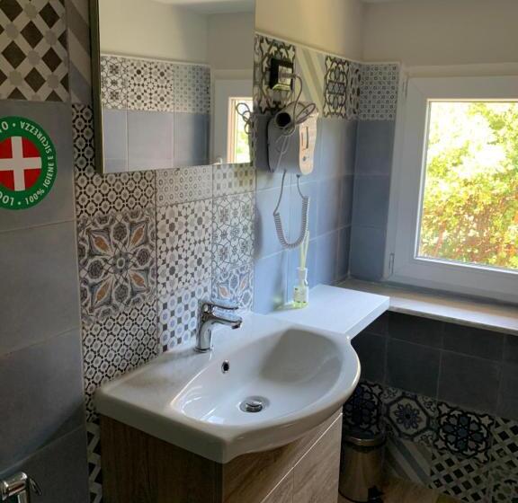 Basic-huone, Domus Fieschi Rooms