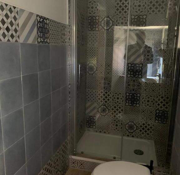 Standard Kolmen Hengen Huone, Domus Fieschi Rooms