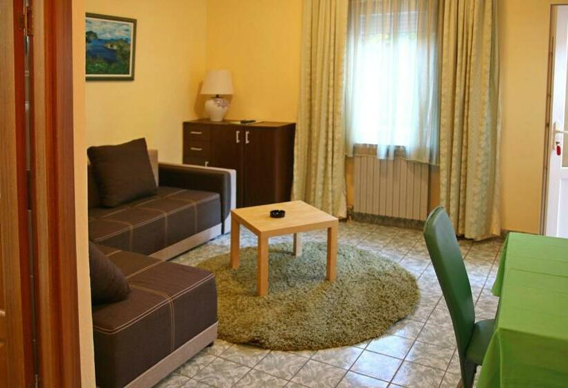 آپارتمان 1 خوابه, Rooms & Apartments Boskovic