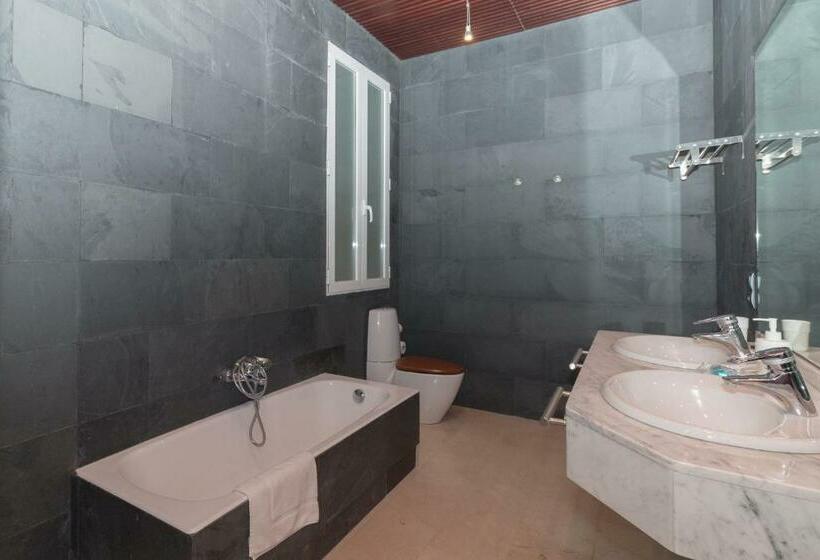 غرفة قياسية مزوَّدة بشُرفة, Bet Apartments Canovas Rooms