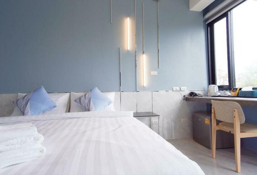 Номер Стандарт с Балконом, Abizz Hotel Kwanphayao