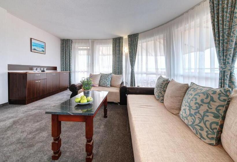 דירת חדר נוף לבריכה, хотел свети николай приморско