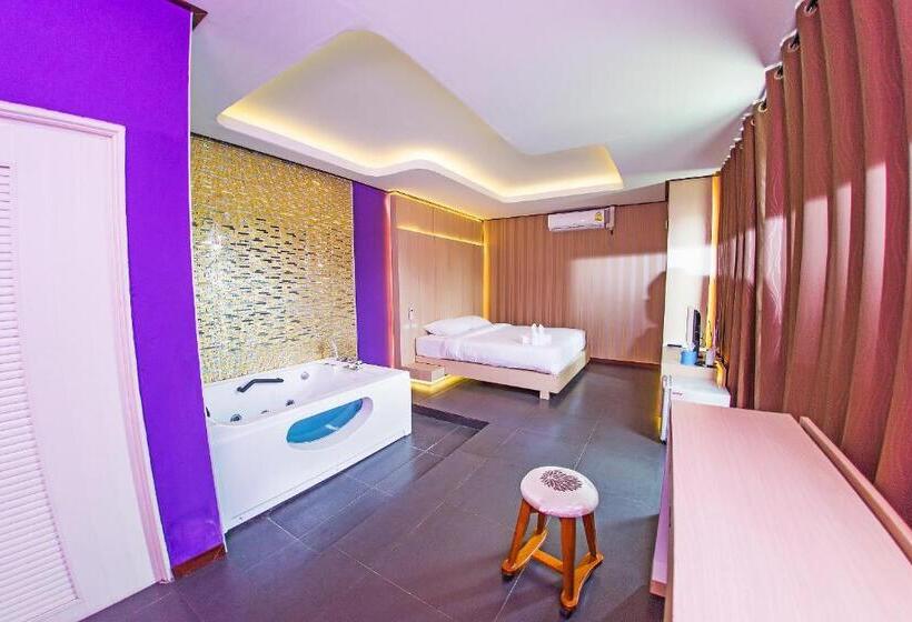 キングサイズベッドのスタンダードルーム, ลอฟท์แอทสีมา สาขา2