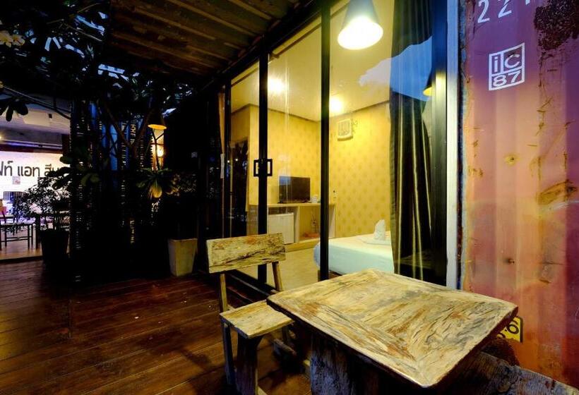 プールビュースタンダードルーム, ลอฟท์แอทสีมา สาขา2